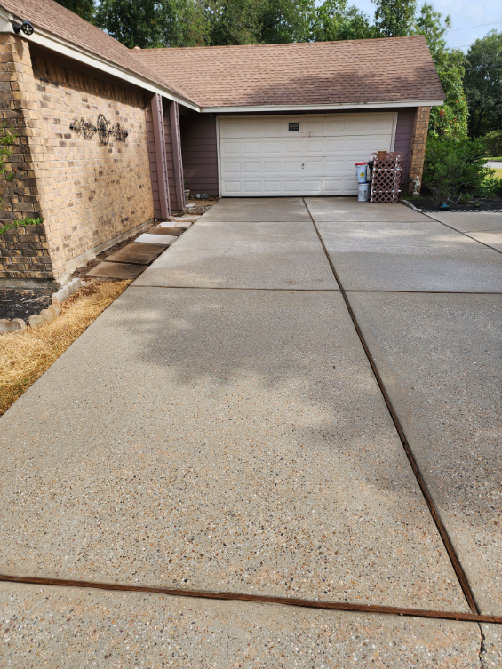 Driveway Cleaning in Crosby, TX